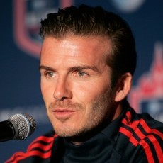 Owen Tunggu Reuni dengan Beckham