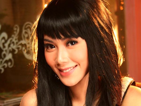 Tenty Kamal, Mojang Bandung yang Pemalu