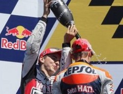 Rossi Bicara Soal Persaingan Stoner-Lorenzo 