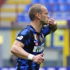 Memangnya MU Masih Kejar Sneijder?