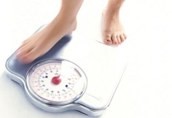 Diet Terlalu Ketat Bikin Perempuan Sulit Punya Anak