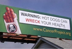 Hot Dog Sama Bahayanya dengan Rokok?