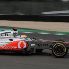 Hamilton Ungguli Vettel