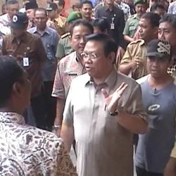 Pengungsi Merapi Minta Kasur pada Menko Kesra