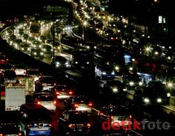 Imbas Tabligh Akbar di Tanjung Barat, Penumpang Angkot Telantar