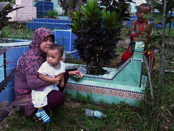 Ziarah Kubur Jelang Ramadan