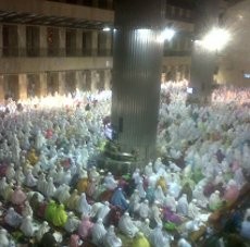 Ribuan Orang Ikuti Tarawih Perdana di Masjid Istiqlal