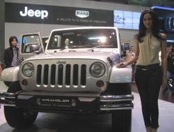 Atiqah Hasiholan Ngidam Wrangler Sejak SMP