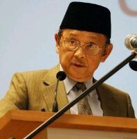 B.J. Habibie: Ilmuwan Indonesia Harus Berani Ambil Peran