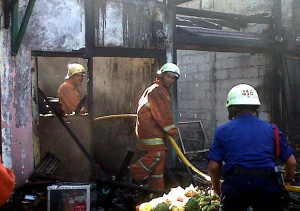 Kebakaran di Samping Gedung Smesco Padam