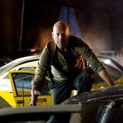 John McClane vs Mafia Rusia di Die Hard 5