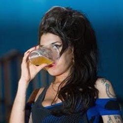 Sebelum Tewas, Amy Winehouse Belanja Heroin Hingga Rp 16,6 juta