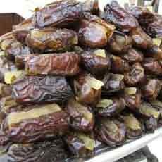 Masjid Al Akbar Terima Bantuan 2 Ton Kurma