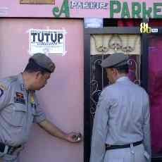 Hari Pertama Ramadan, Lokalisasi Dolly Tutup