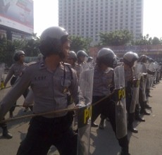 Polda Metro Simulasi Penanggulangan Tawuran di Johar Baru