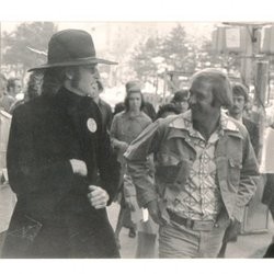 Topi Koboi dan Kacamata Milik John Lennon Dilelang