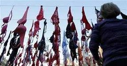 Ups, Wanita Inggris Gagal Catat Rekor Ikat Tali Bra Terpanjang