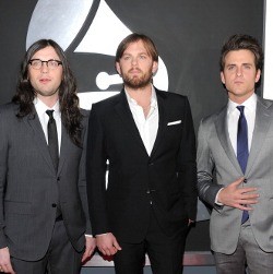 Kings of Leon Batalkan Semua Konsernya di Amerika