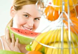 Makan Buah Segar Saat Sahur Bisa Kurangi Risiko Dehidrasi 