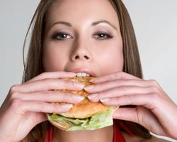 Ingin Langsing? Kunyah Makanan 40 Kali!