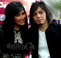 Ada Apa di Balik Perceraian Titi DJ dan Ovy?