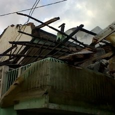 Rumah di Jalan Luna Terbakar, Warga Siram Pakai Air Selokan