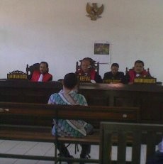 Jalani Sidang Vonis, Priana Lebih Banyak Tertunduk