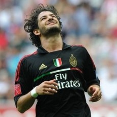 Chelsea Incar Pato Lagi?