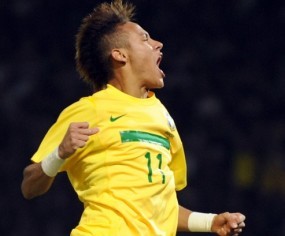 Neymar Bisa Sehebat Zico atau Pele