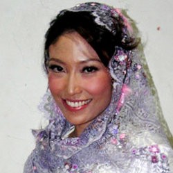 Diputusin Zumi Zola, Ayu Dewi Beli Obat Nyamuk