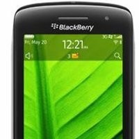 BlackBerry Torch 9850/9860 Tantang iPhone & Android