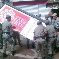 Satpol PP Sita 138 Buah Reklame Liar 