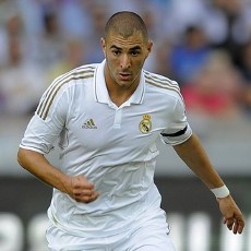 Benzema Ingin Terus Putih
