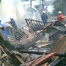 Kebakaran di Dukuh Kupang Hanguskan 9 Bangunan Liar