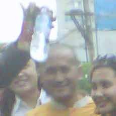 Komunitas Moge Bagi-bagi Takjil