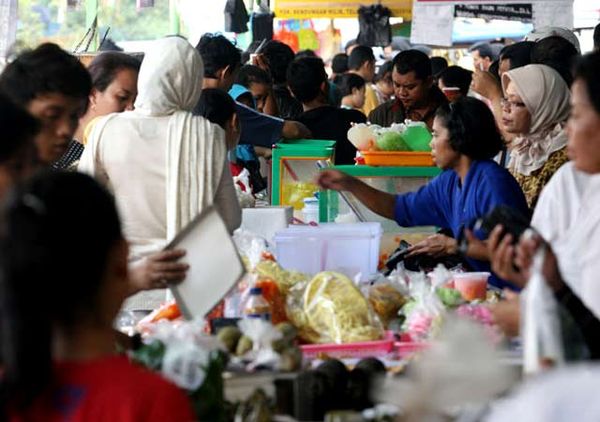 Bursa Tajil Benhil Tidak Pernah Sepi