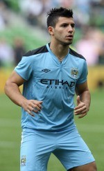 Aguero Diragukan Tampil