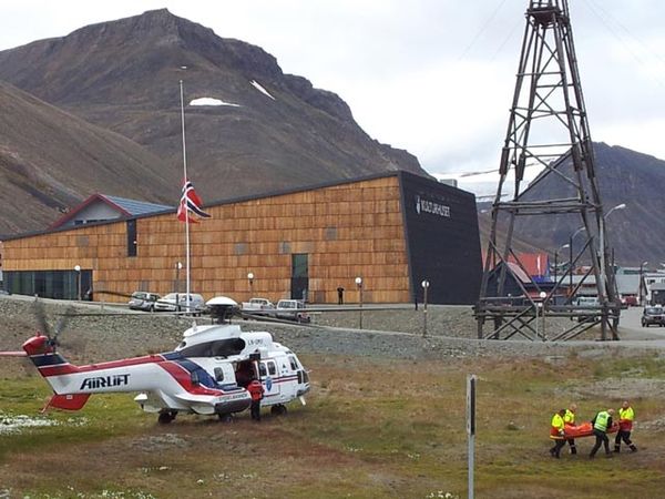 Diserang Beruang Kutub, Pelajar Tewas