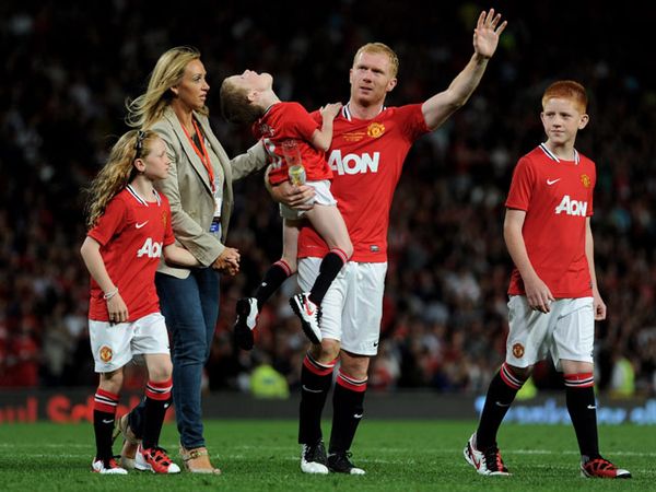 6 Gol untuk Paul Scholes