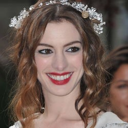 Anne Hathaway Akui Dirinya Arogan
