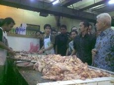 Kedatangan Hatta Rajasa Hebohkan Pengunjung Pasar Baru