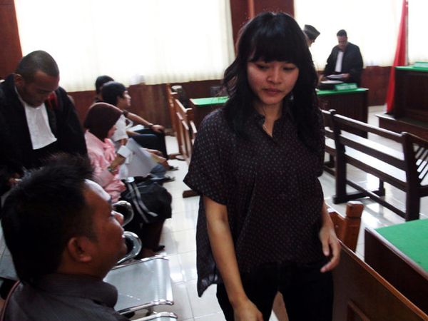 Leni Dituntut 4 Bulan Penjara