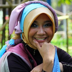 Sulis Dirikan Sekolah Alam