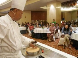 Macaron Berkaki dan Berebut Hadiah HP!