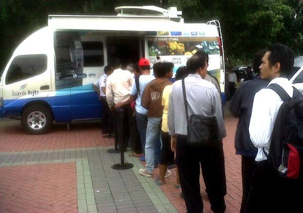 Penukaran Receh di Monas Mulai Diserbu