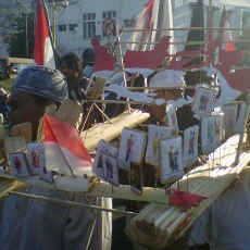 Arek-arek Suroboyo Ruwat Jembatan Merah