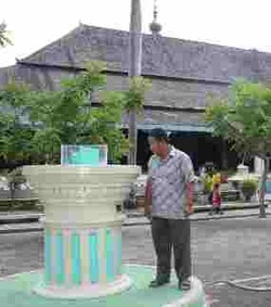 Melongok Jam Matahari di Masjid Agung Surakarta