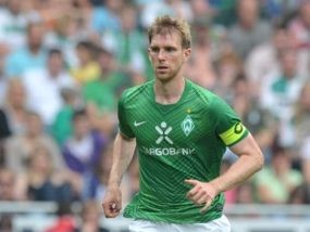 Bremen Siap Lepas Mertesacker