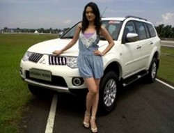 Mitsubishi Positif Rakit New Pajero Sport di Bangladesh