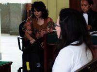 Kisah Cinta 3 Dokter Berujung Pengadilan